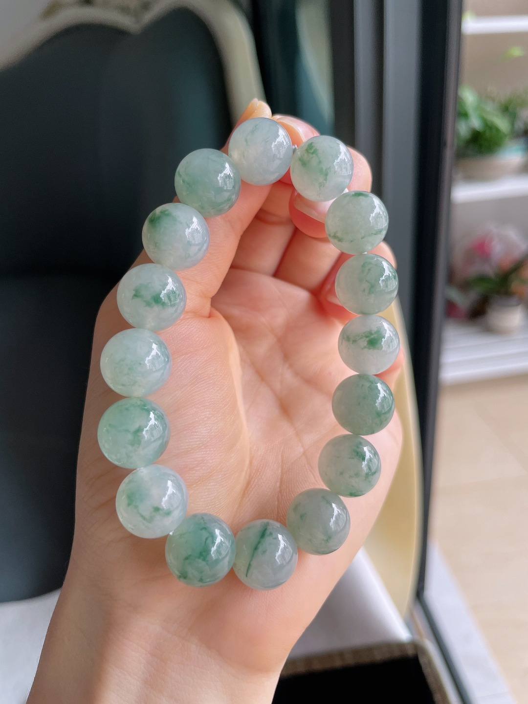 缅甸天然翡翠A货，冰飘花手串，尺寸：13mm。【编3811】