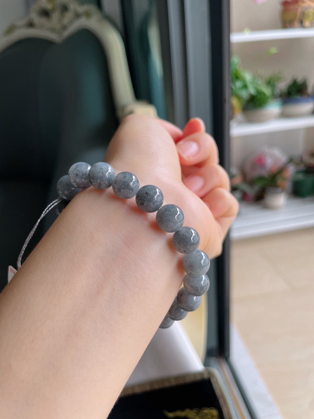 ️，缅甸天然翡翠A货，冰乌鸡手串，尺寸：9.6mm。【编4327】