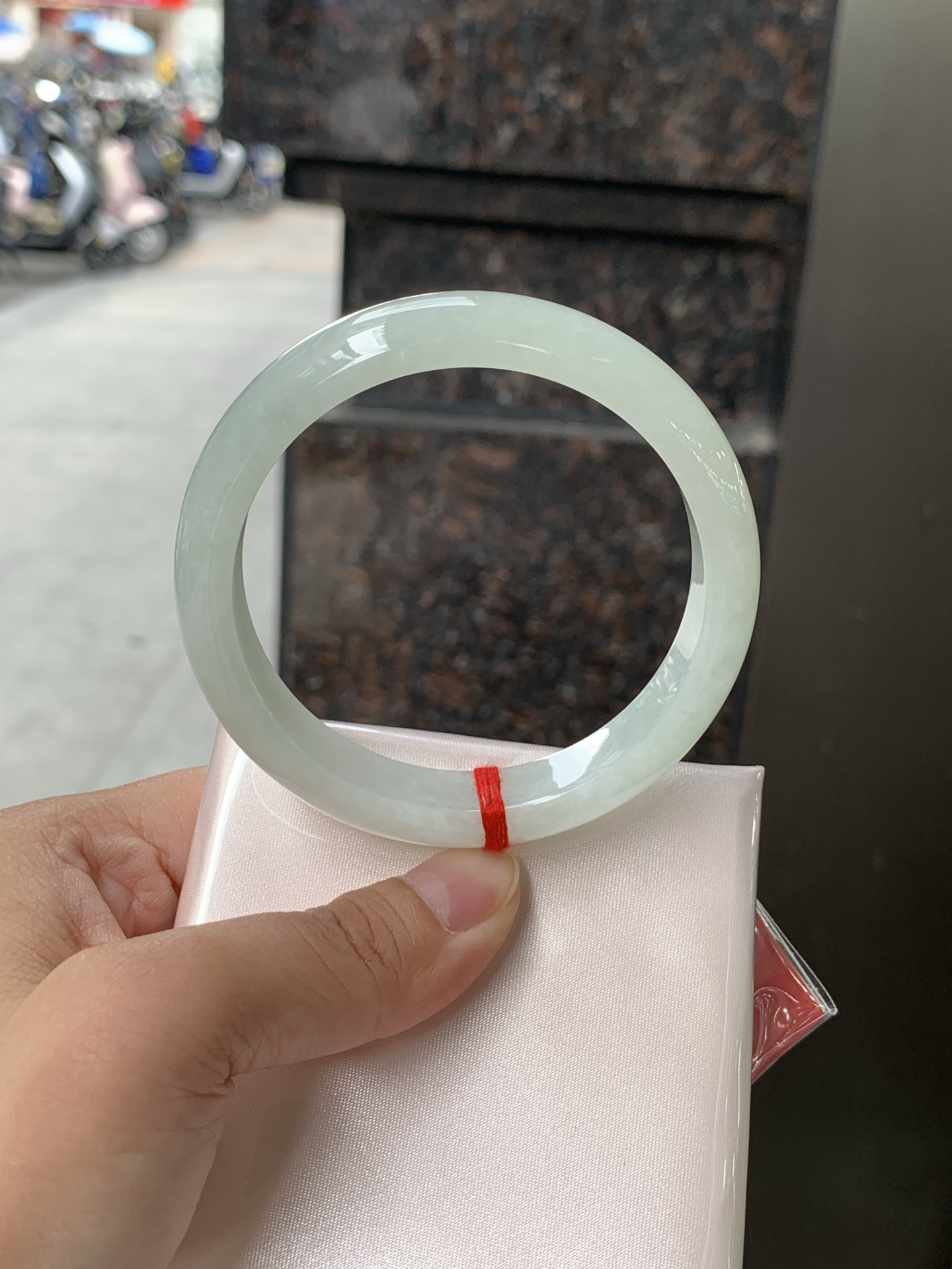 绿底正圈 57.8-12-7.5 0627-N1089-4 无裂，打灯棉线