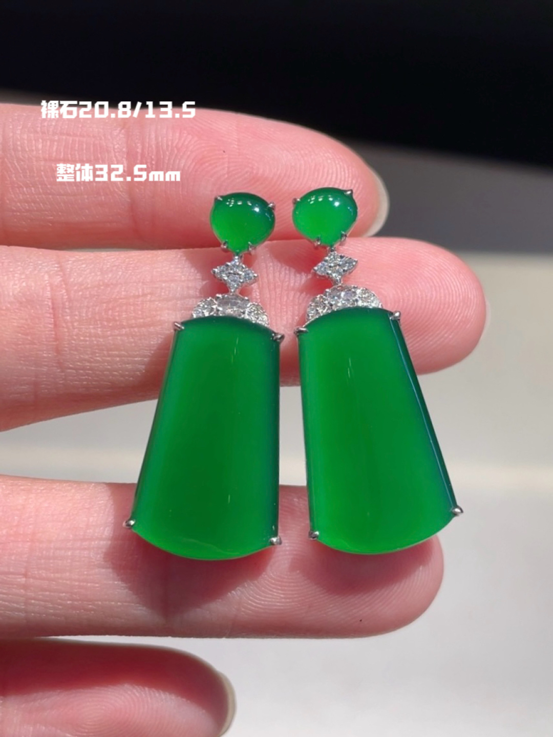 ️耳畔温柔的翠意~ 春和景明 冰阳绿素面耳环，32.5