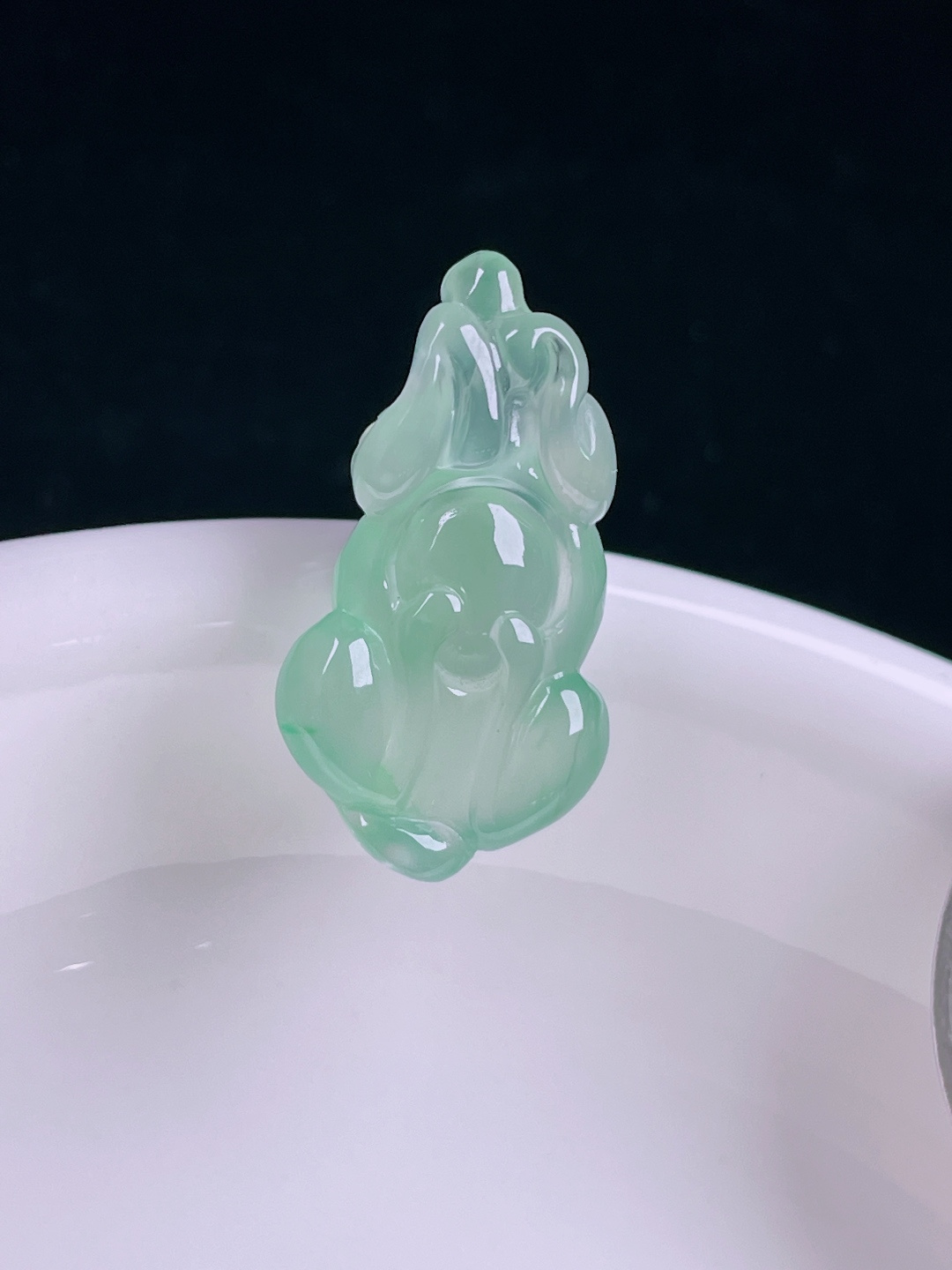 ️高冰生肖牛，老种起光，细底通透，尺寸：20.8/11.5/5.7mm0627