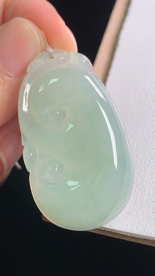 冰种如意，无裂，尺寸:40.0-23.4-5.8mm