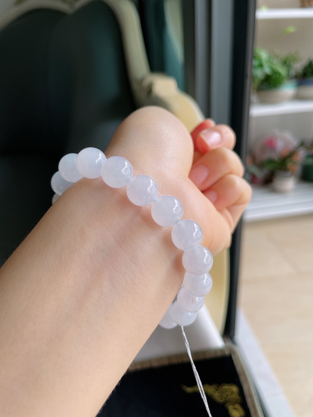 天然翡翠A货，白冰手串，尺寸：10mm。【编4324】