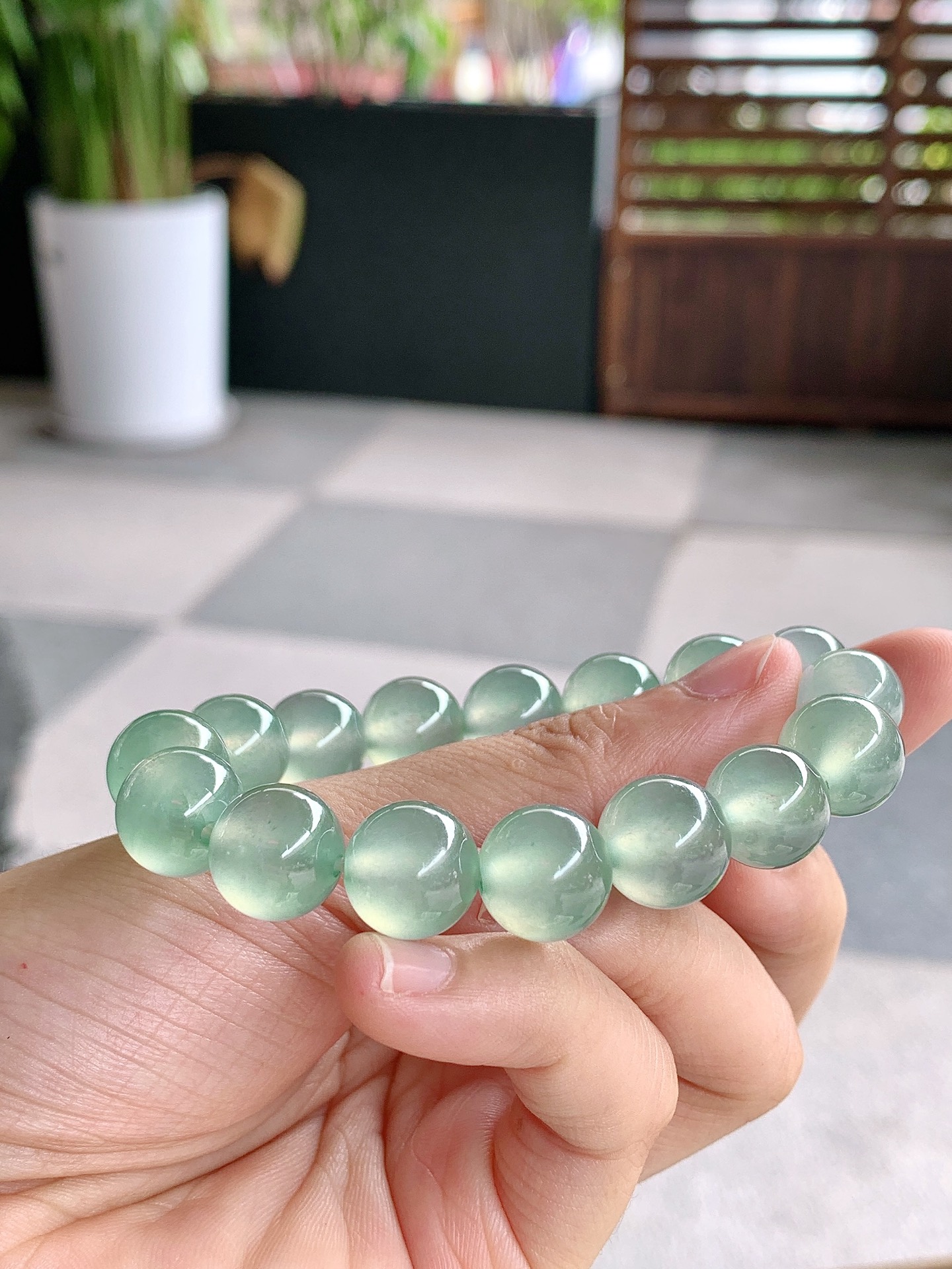 ️ 【冰绿珠串】 尺寸：11.9/10.6mm 共16颗