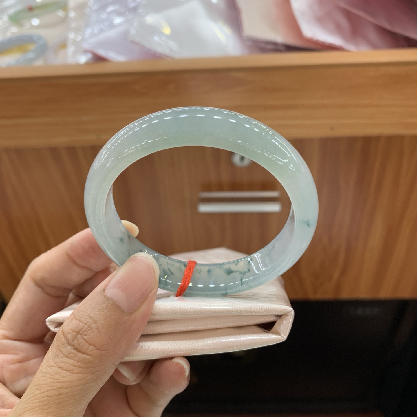 062618MMJ 冰飘花正圈翡翠手镯 53.3-12.3-7