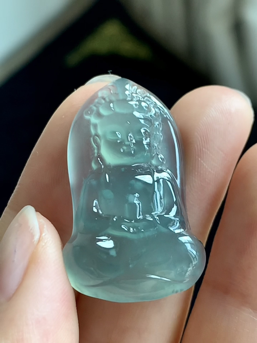 天然翡翠，冰蓝宝宝佛 尺寸33-20.2-5 bm625