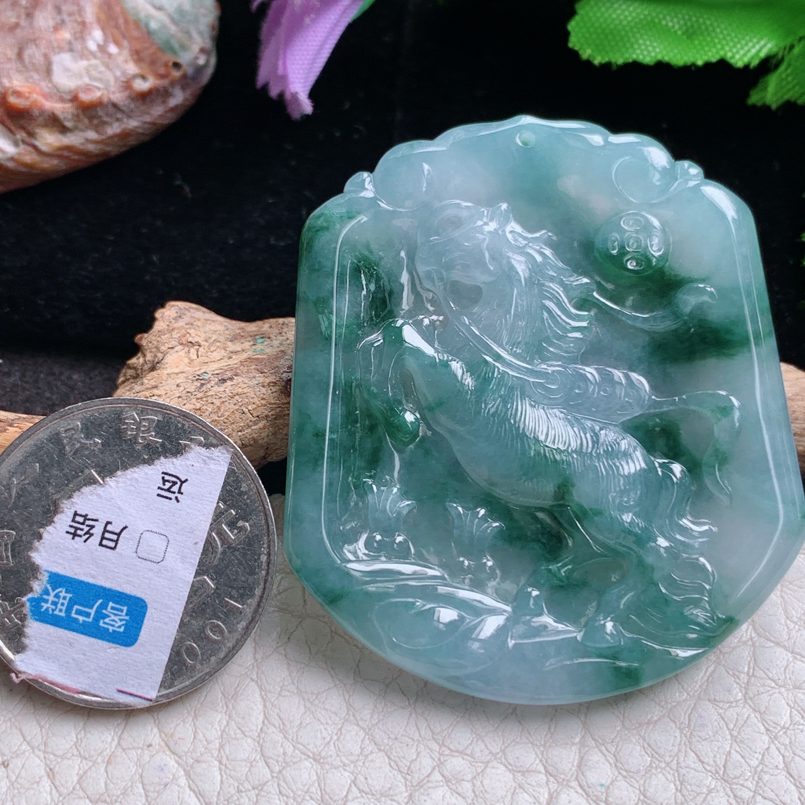 ktj实拍49.3*43.5*5缅甸翡翠a货精雕冰飘花马到攻成 生肖马玉吊坠