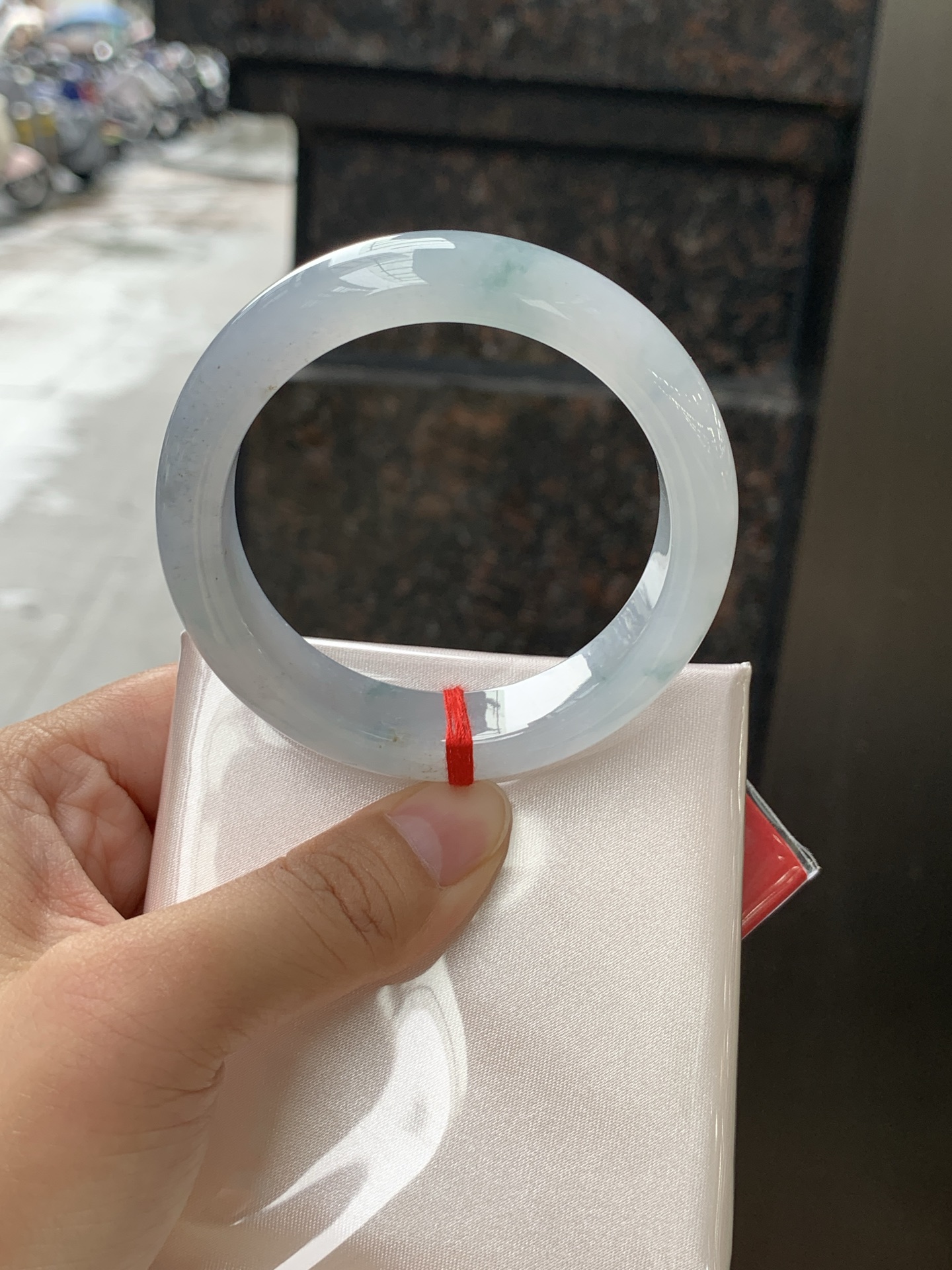 飘花正圈 52.3-13.5-8.5 0628-HN1106 打灯棉纹，底妆水润细腻，绿花灵动飘逸，意境感十足，古典优雅又秀气