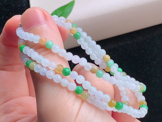 ️ 三彩珠链，尺寸取一3.9mm，包A附证书