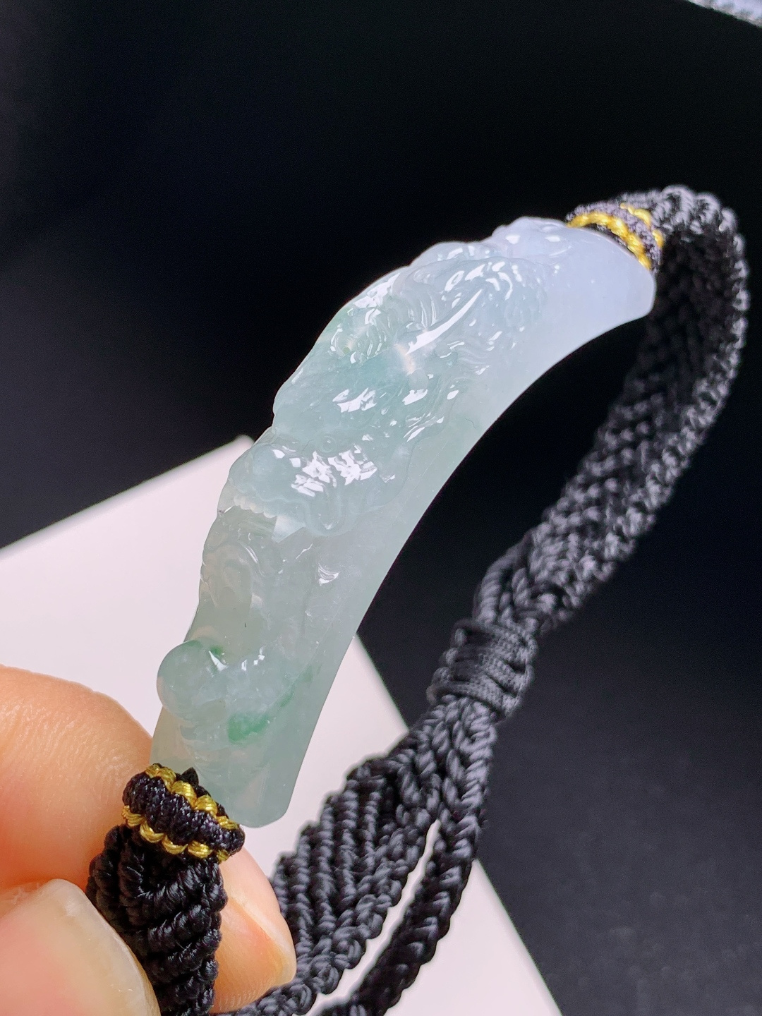 冰种飘花龙手牌，冰润飘翠雕工立体，手工编绳招财护身 530626