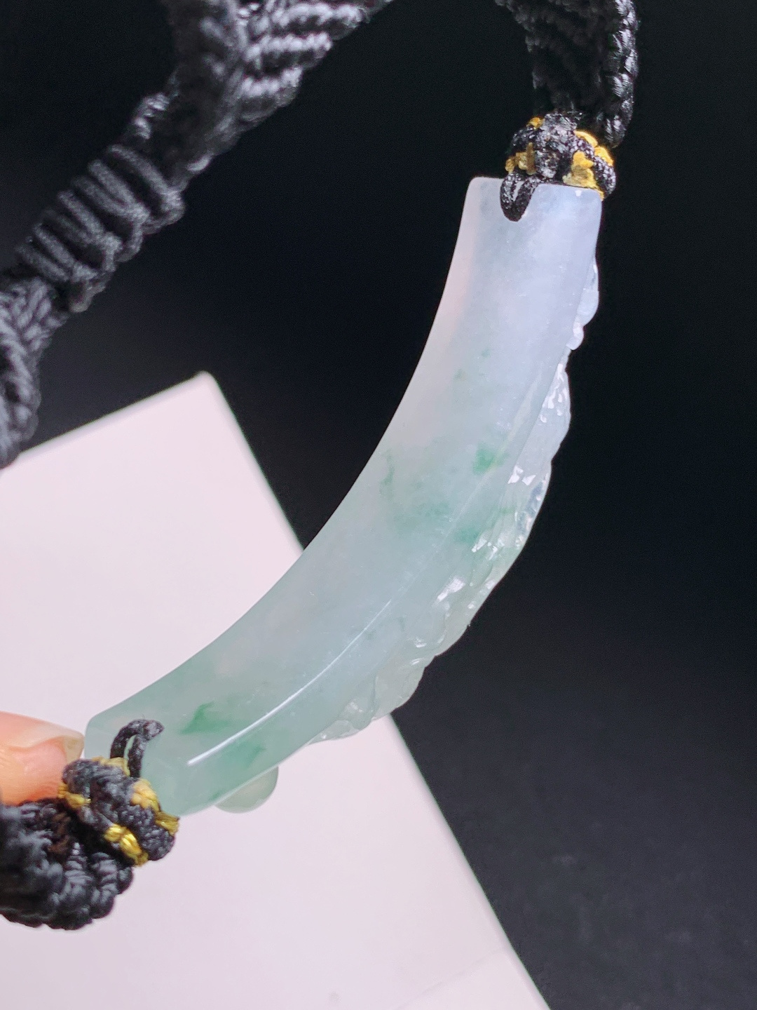 冰种飘花龙手牌，冰润飘翠雕工立体，手工编绳招财护身 530626