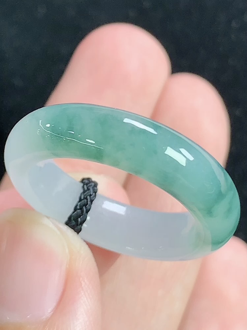 冰飘花戒指，无裂，内径尺寸18.9-6.0-3.9mm，19号手寸，L28hey