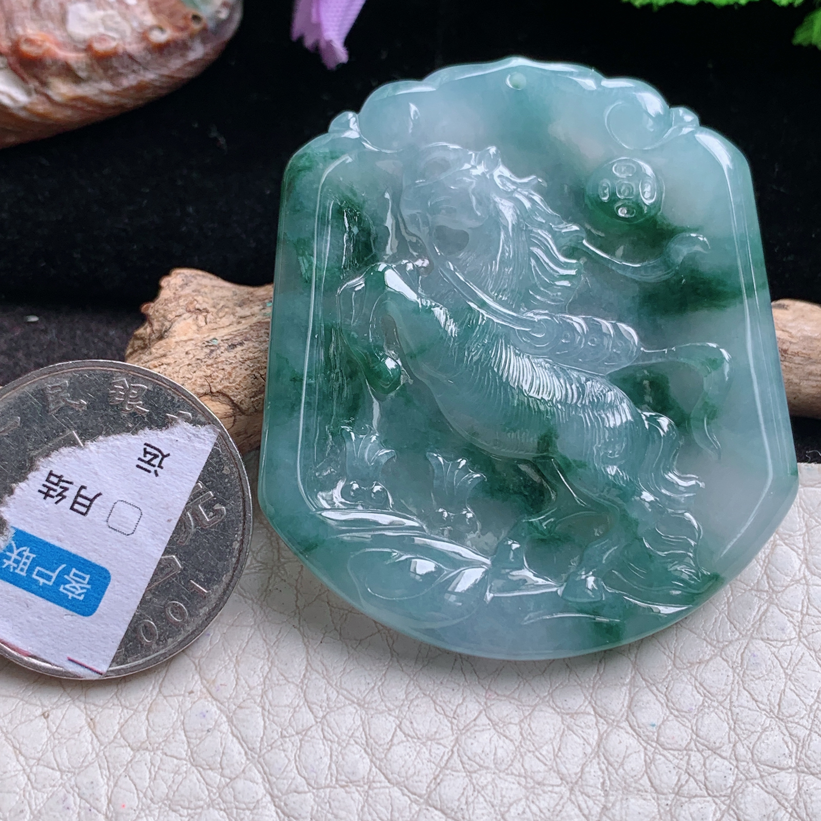 ktj实拍49.3*43.5*5缅甸翡翠a货精雕冰飘花马到攻成 生肖马玉吊坠