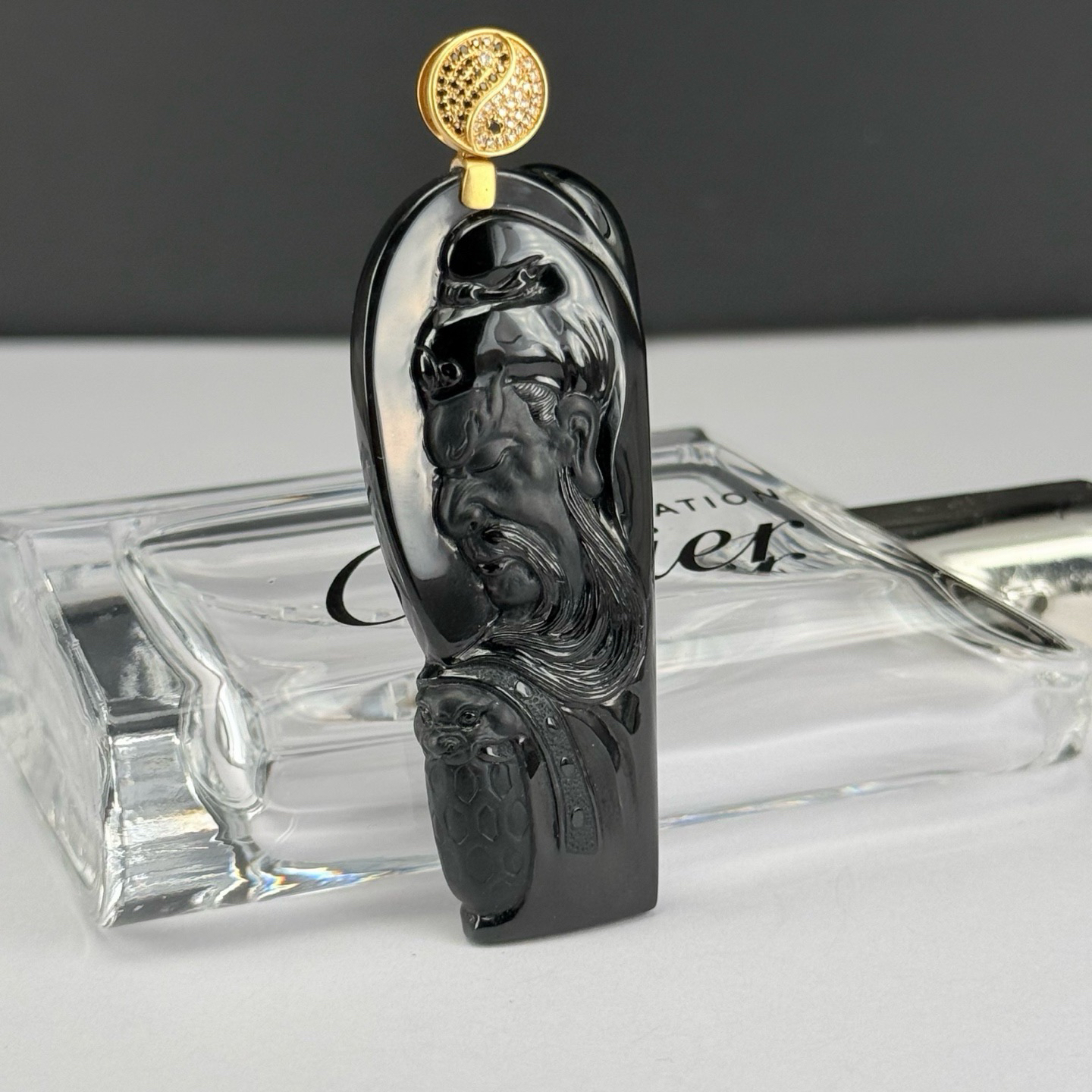 精品18k墨翠关公 种好色正 黑度极好 打灯通透 油性十足 尺寸70.5