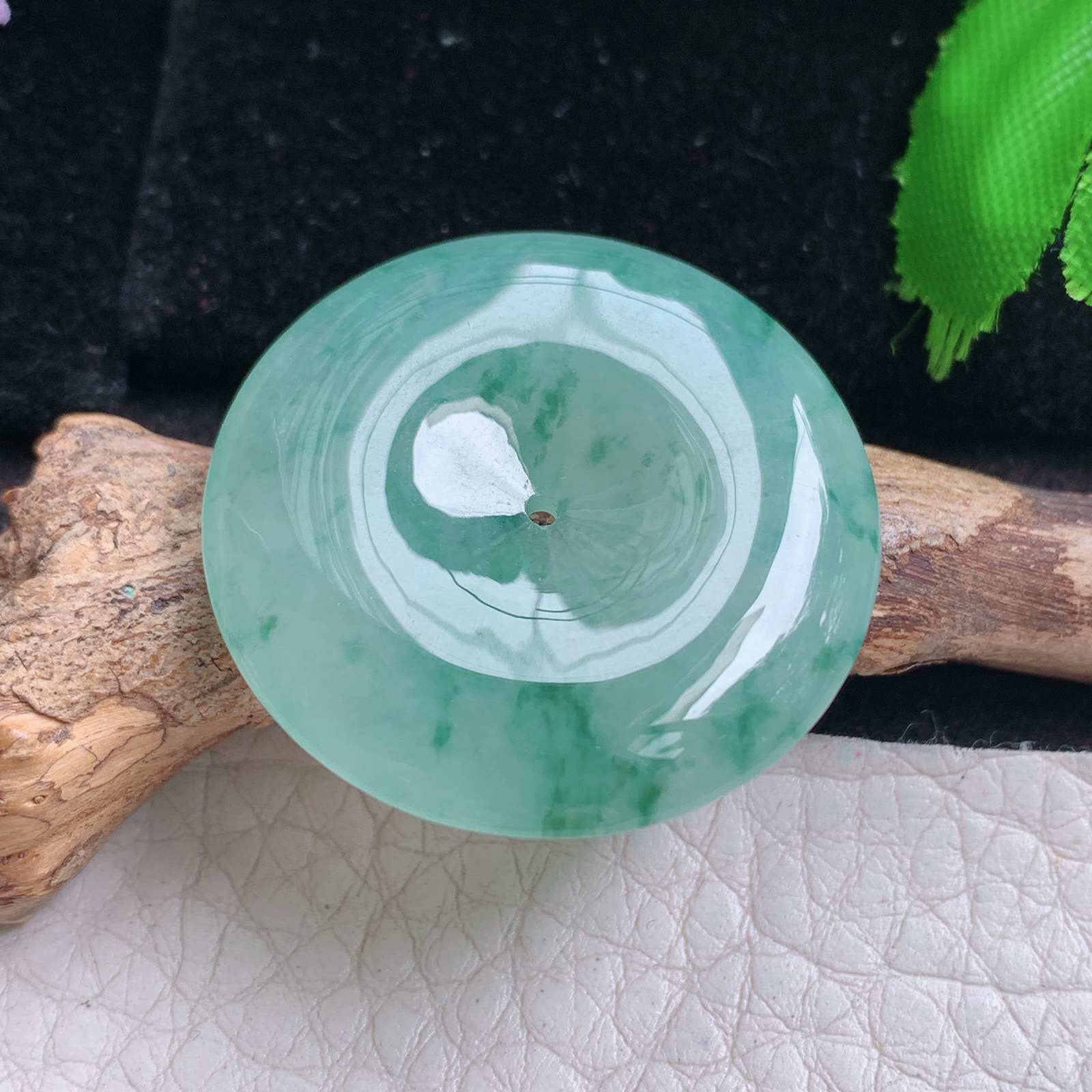 ktj实拍30.8*6缅甸翡翠a货精雕冰飘花饱满平安扣 玉扣玉吊坠