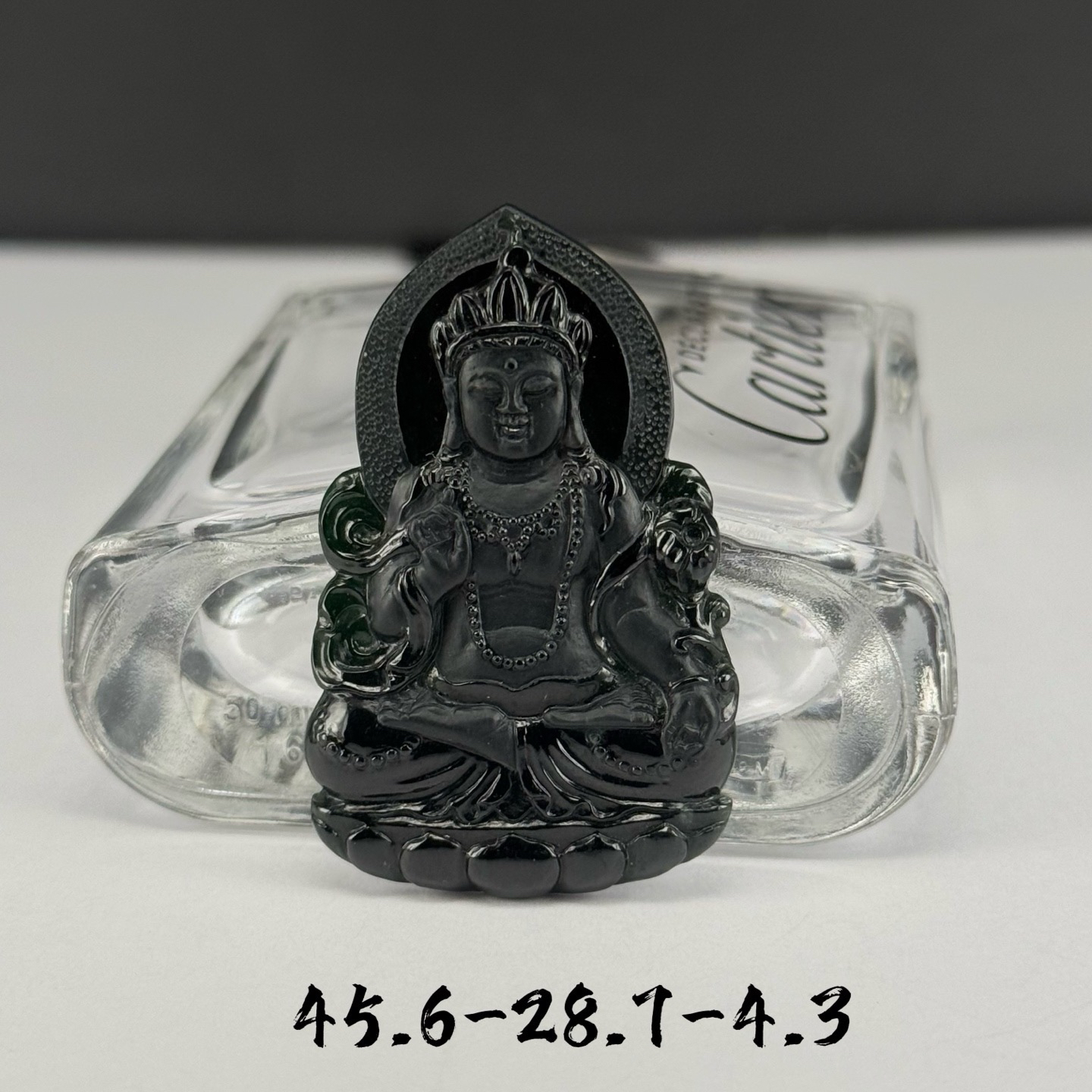 精品墨翠度母 种好色正 黑度极好 打灯通透 油性十足  尺寸45.6