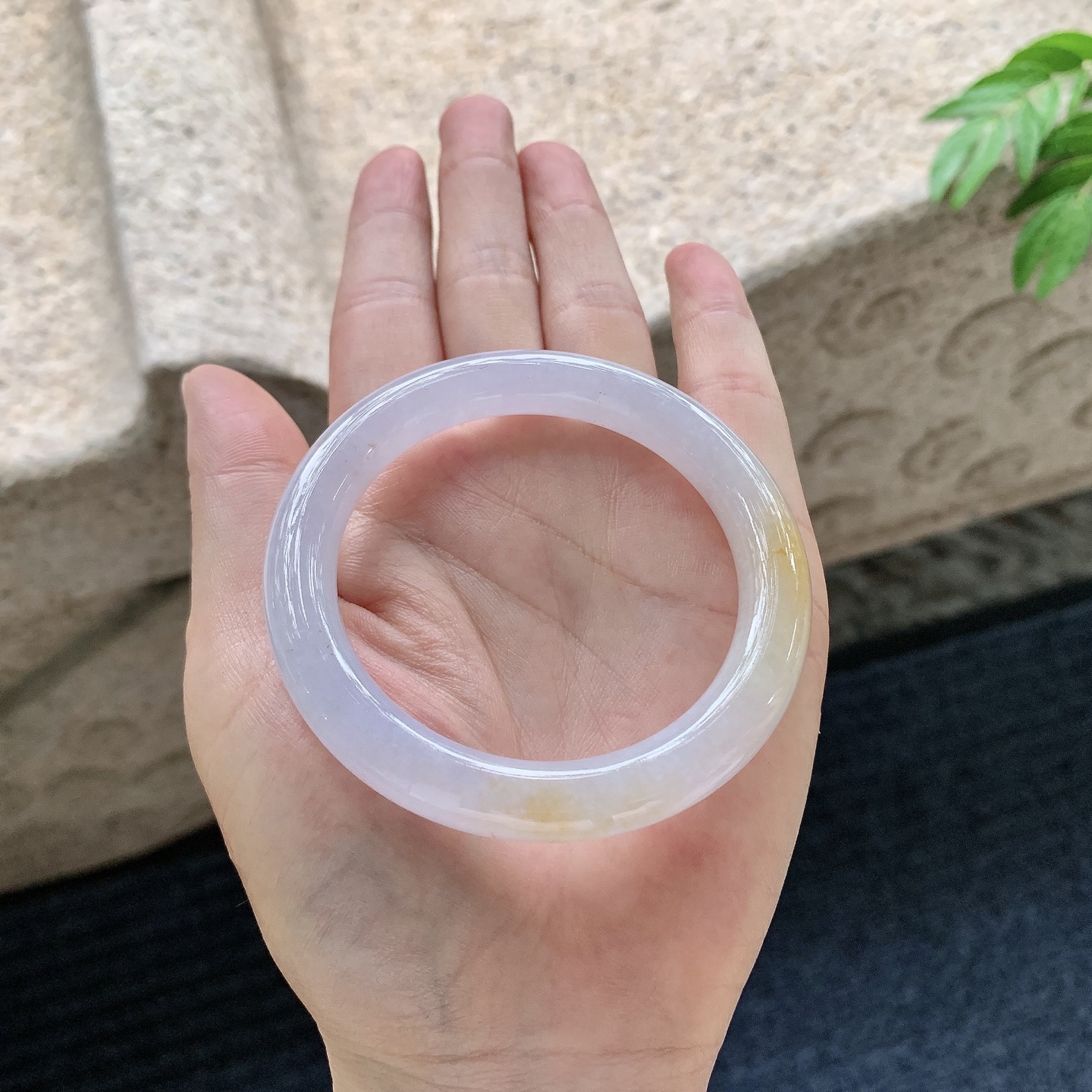 圆条51 52【圈口】52.7/9.2/9【编码】W6062818【描述】粉紫底飘黄翡，水润，种老，