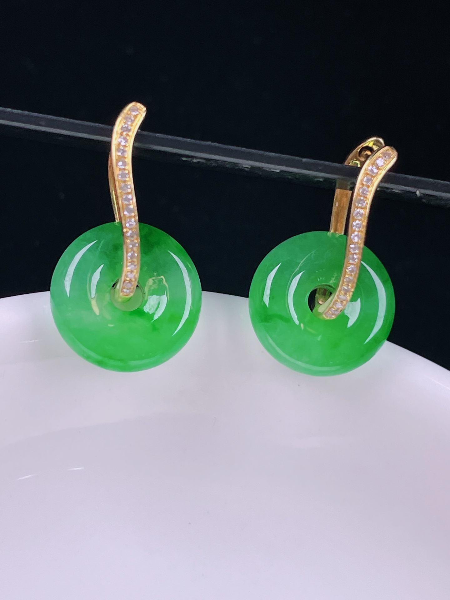 ️冰绿耳坠，老种起光，细底通透，尺寸：裸石12.5/3.6mm0628