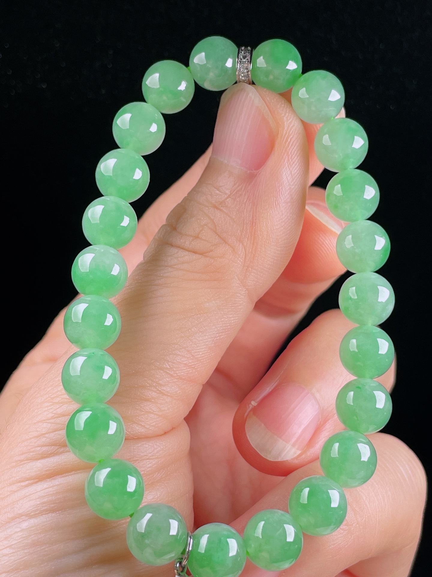 ️冰绿手串，老种起光，细底通透，尺寸：8mm0628