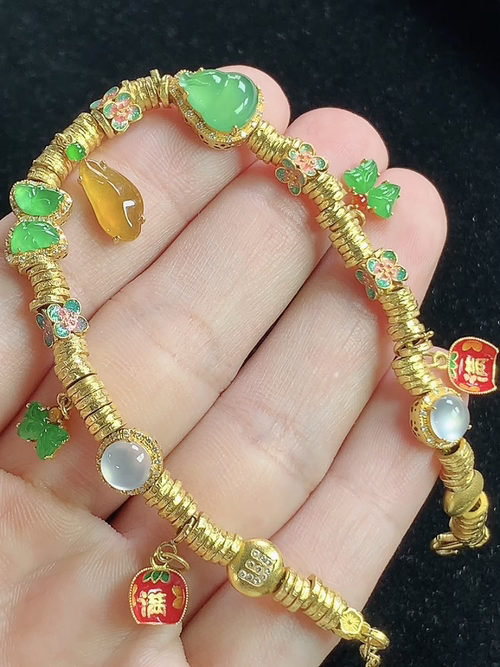 18k金镶冰绿葫芦精美手链，裸石尺寸9.8-8.4-2.6mm，L28Ml