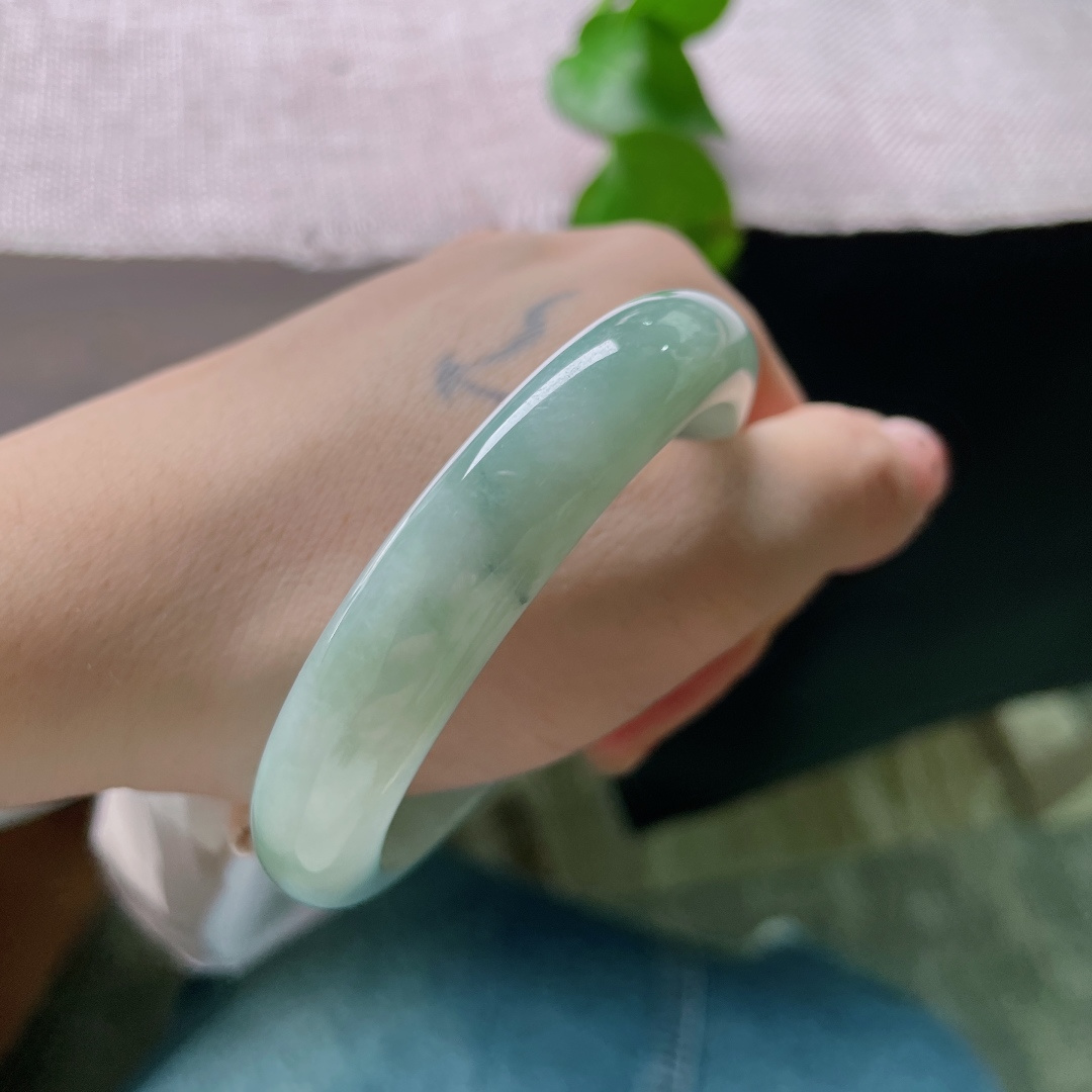 蓝底正圈，晶体纹，素雅干净，休闲通勤日常随心搭。ss54126a