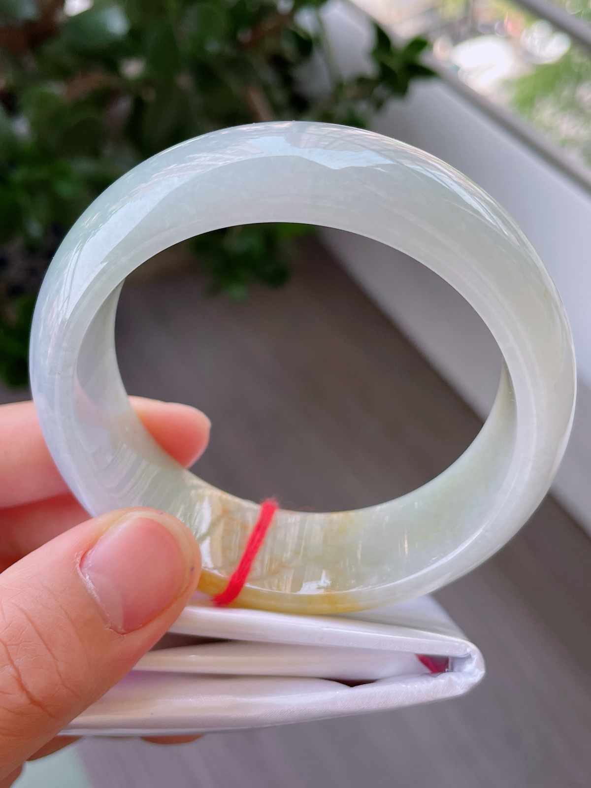 正圈59-60可戴，种老水足，宽版，尺寸59.2/21/8.9mm，冰飘黄翡正圈大圈口翡翠手镯