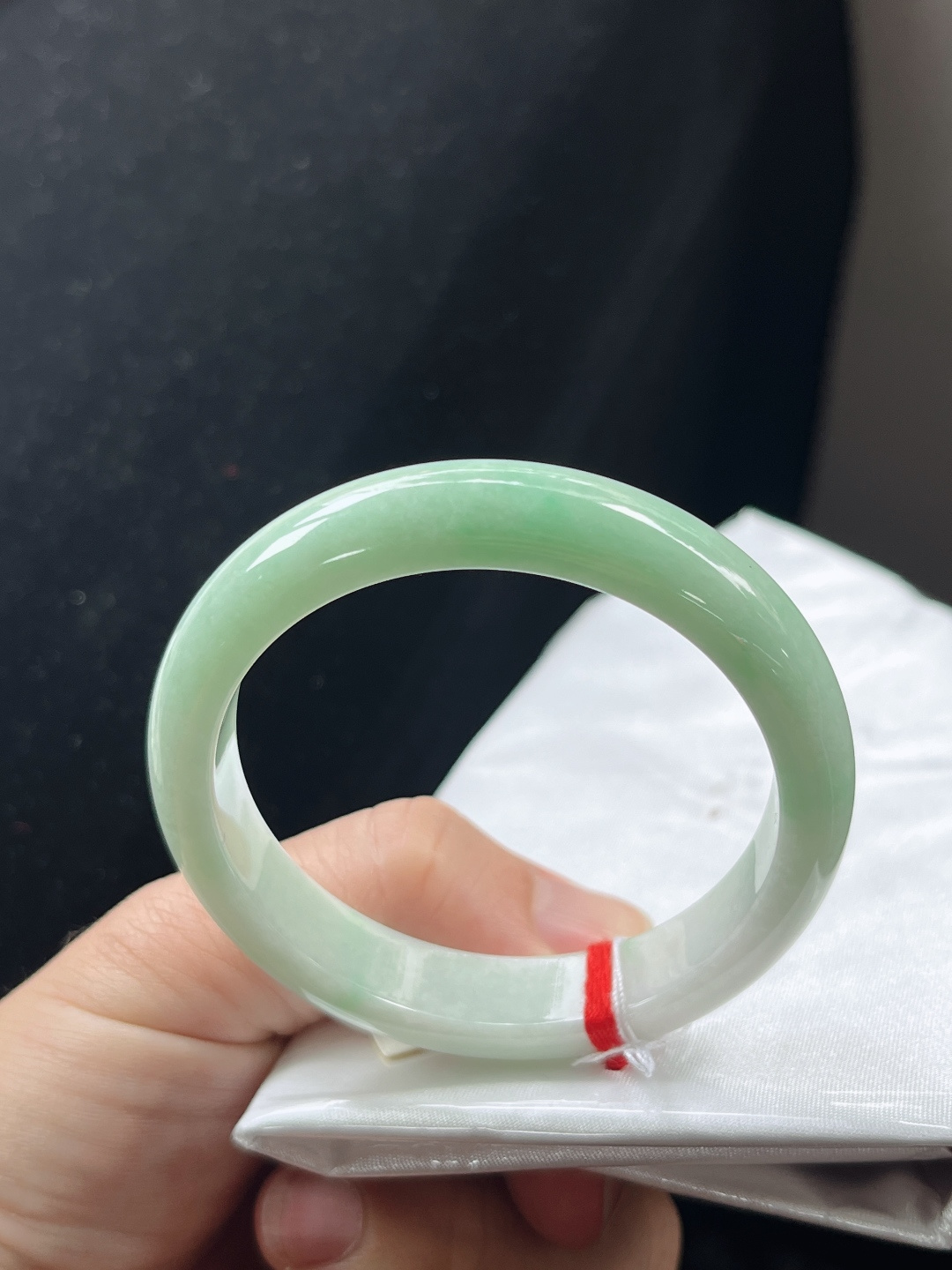 10号正圈绿底手镯，水润尺寸53.5-11.7-7.3mml29nyb