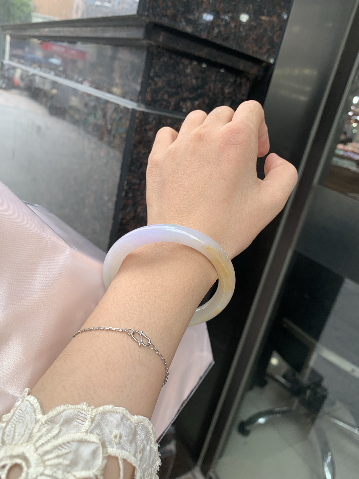 三彩美人条 54.7-8.5-7.9 0629-N1109 打灯棉线，底妆冰润，三彩特色，仿佛彩虹般的色彩，绚丽梦幻，气质清新淡雅，上手靓丽大方。