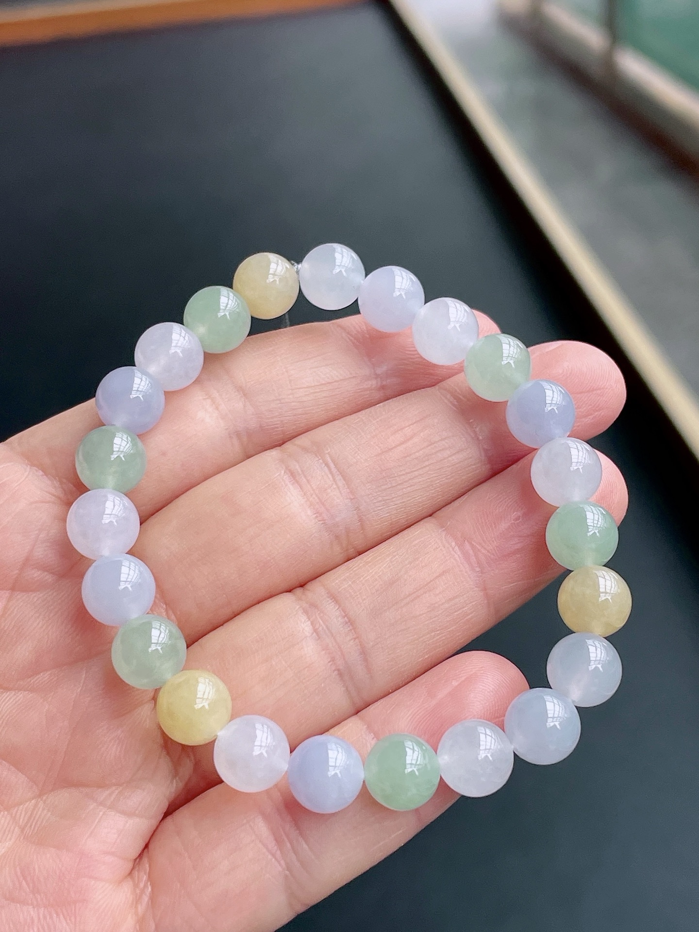 ️ 冰三彩手串 色泽艳丽，珠圆玉润 尺寸：8