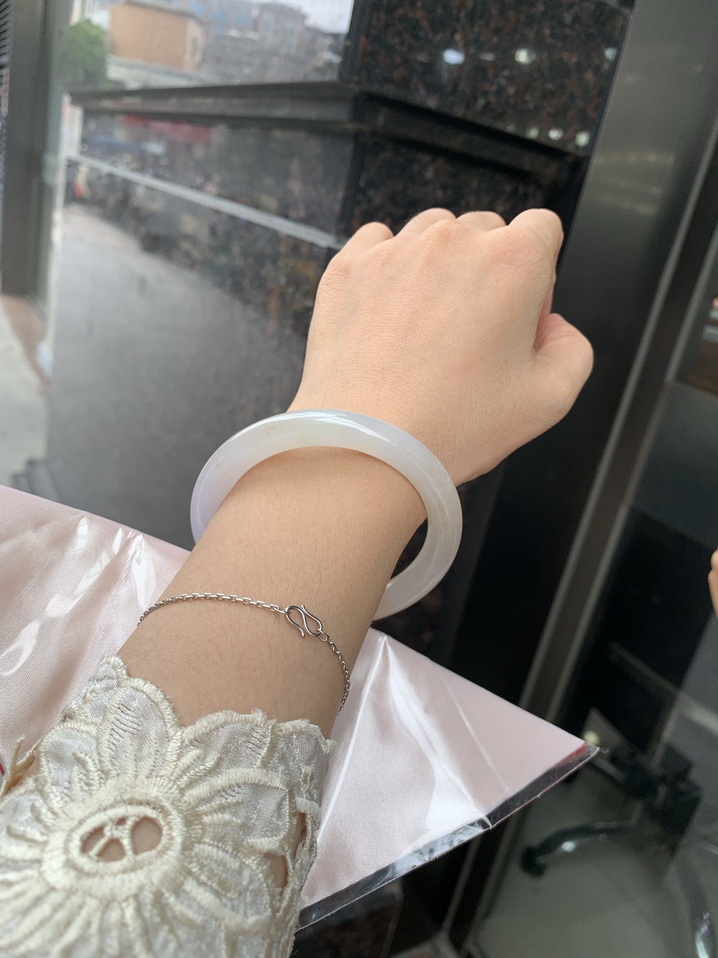 三彩美人条 54.7-8.5-7.9 0629-N1109 打灯棉线，底妆冰润，三彩特色，仿佛彩虹般的色彩，绚丽梦幻，气质清新淡雅，上手靓丽大方。