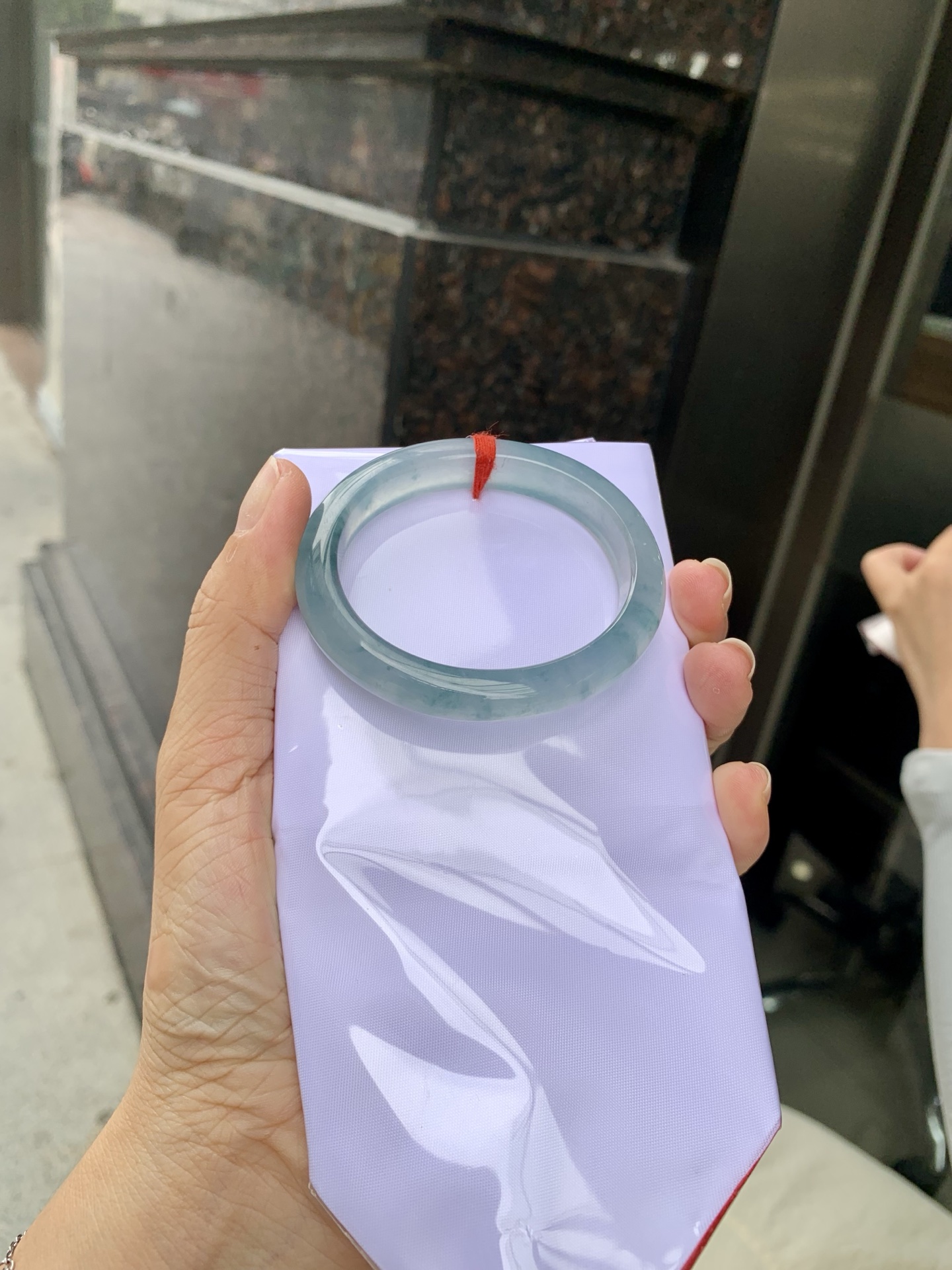 冰飘花贵妃 51.2-43.3-6.7-9.4 0629-N1112 打灯棉线，底妆胶润细腻，冰底中开出了朵朵兰花，飘花灵动飘逸，勾勒出一幅唯美诗意的山水意境画，古典优雅又秀气