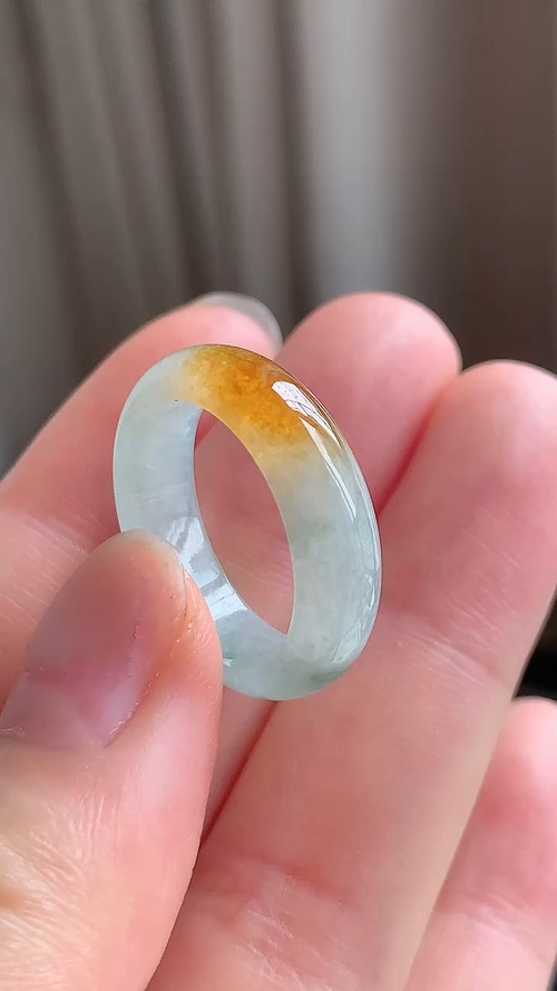 天然翡翠，冰黄戒圈，飘花 圈口14 ba627