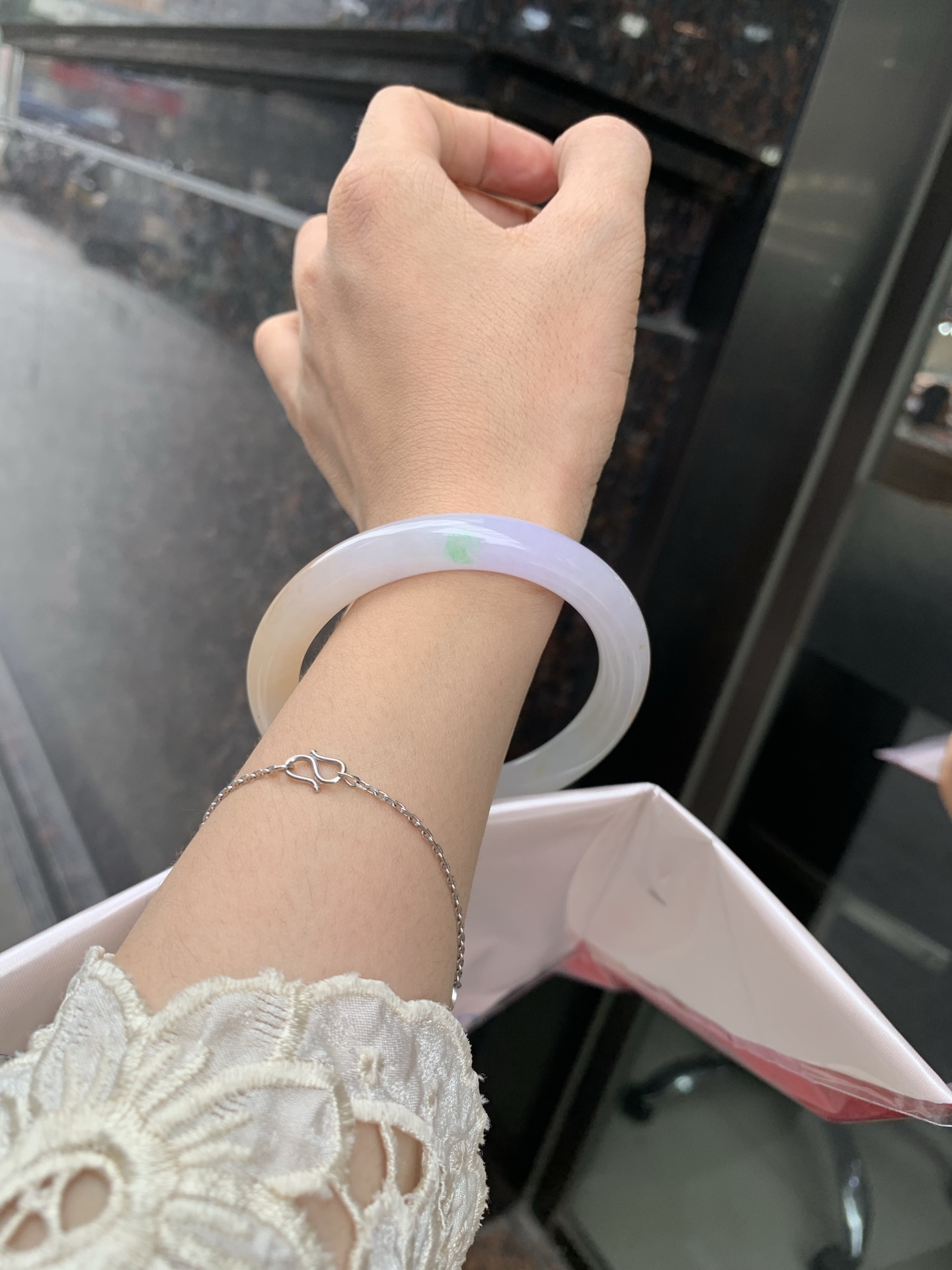三彩美人条 54.7-8.5-7.9 0629-N1109 打灯棉线，底妆冰润，三彩特色，仿佛彩虹般的色彩，绚丽梦幻，气质清新淡雅，上手靓丽大方。