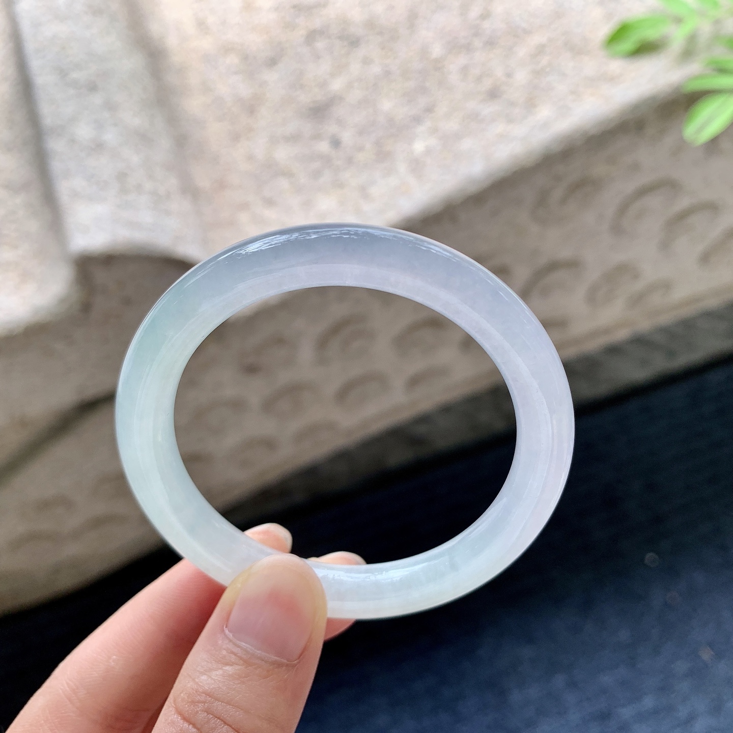 圆条49 50，糯冰粉紫，水润，种老，细腻，有纹线