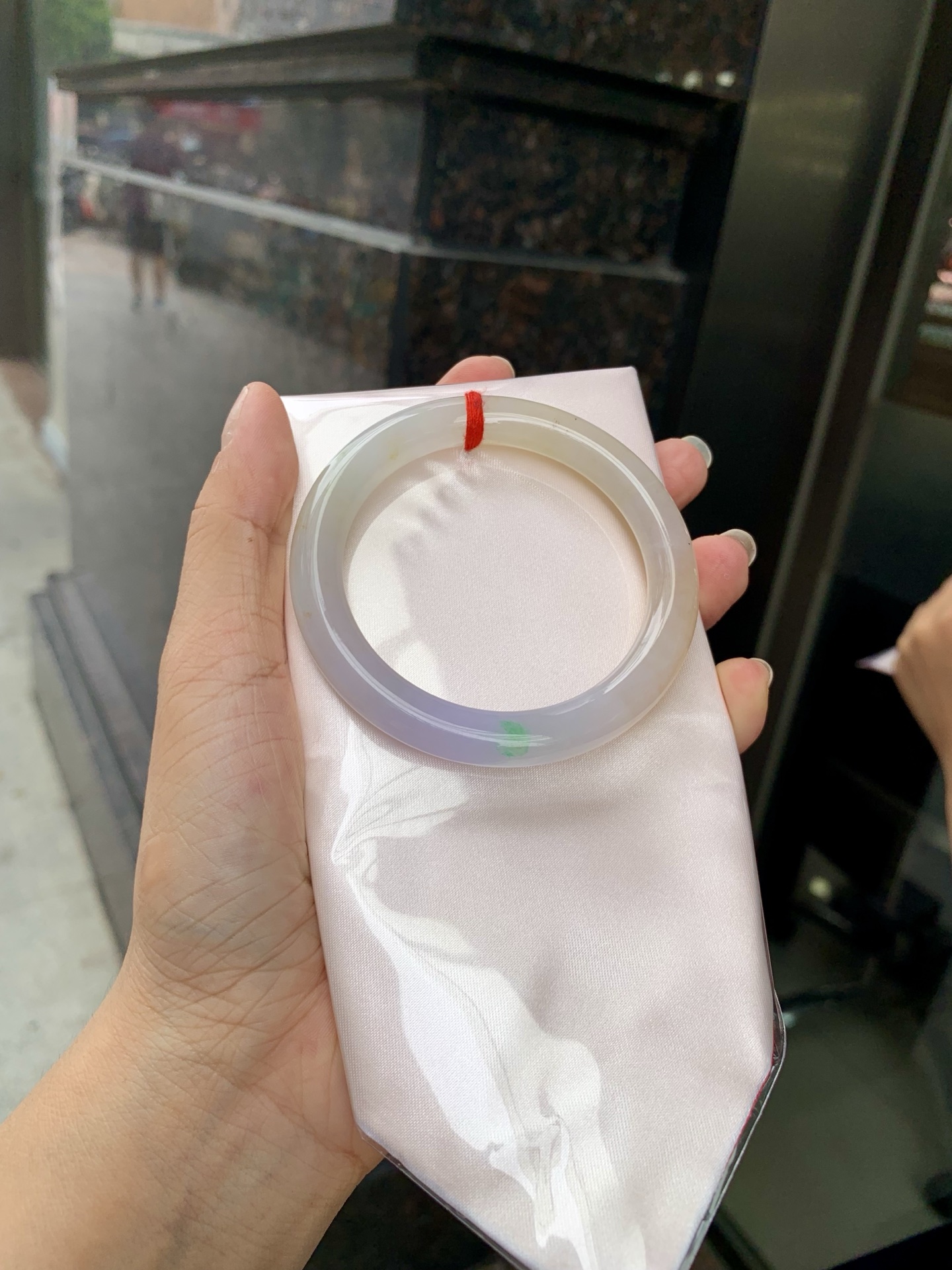 三彩美人条 54.7-8.5-7.9 0629-N1109 打灯棉线，底妆冰润，三彩特色，仿佛彩虹般的色彩，绚丽梦幻，气质清新淡雅，上手靓丽大方。