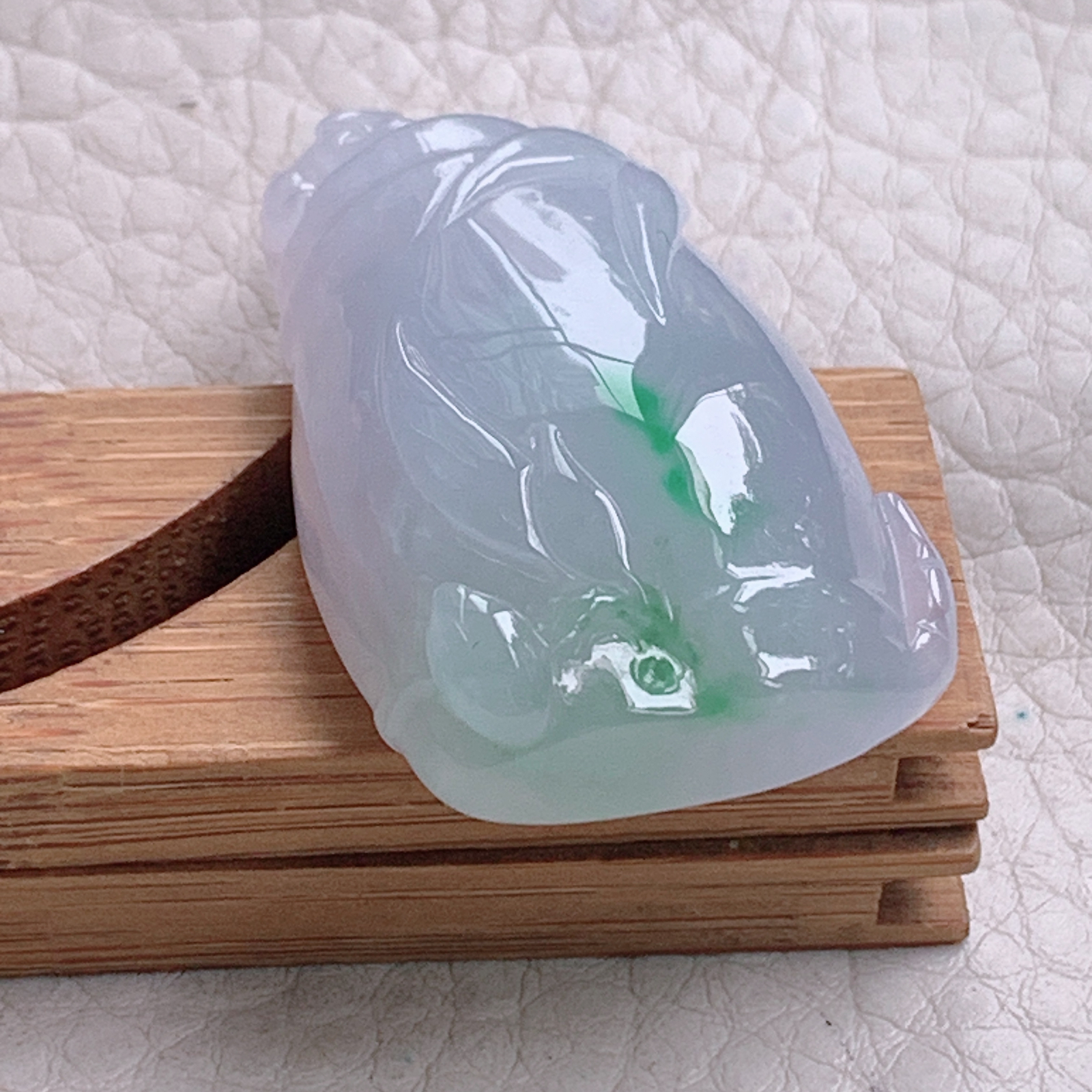 hx实拍38*24.3*11.8天然缅甸翡翠冰胶双彩胸有成竹 竹节玉吊坠