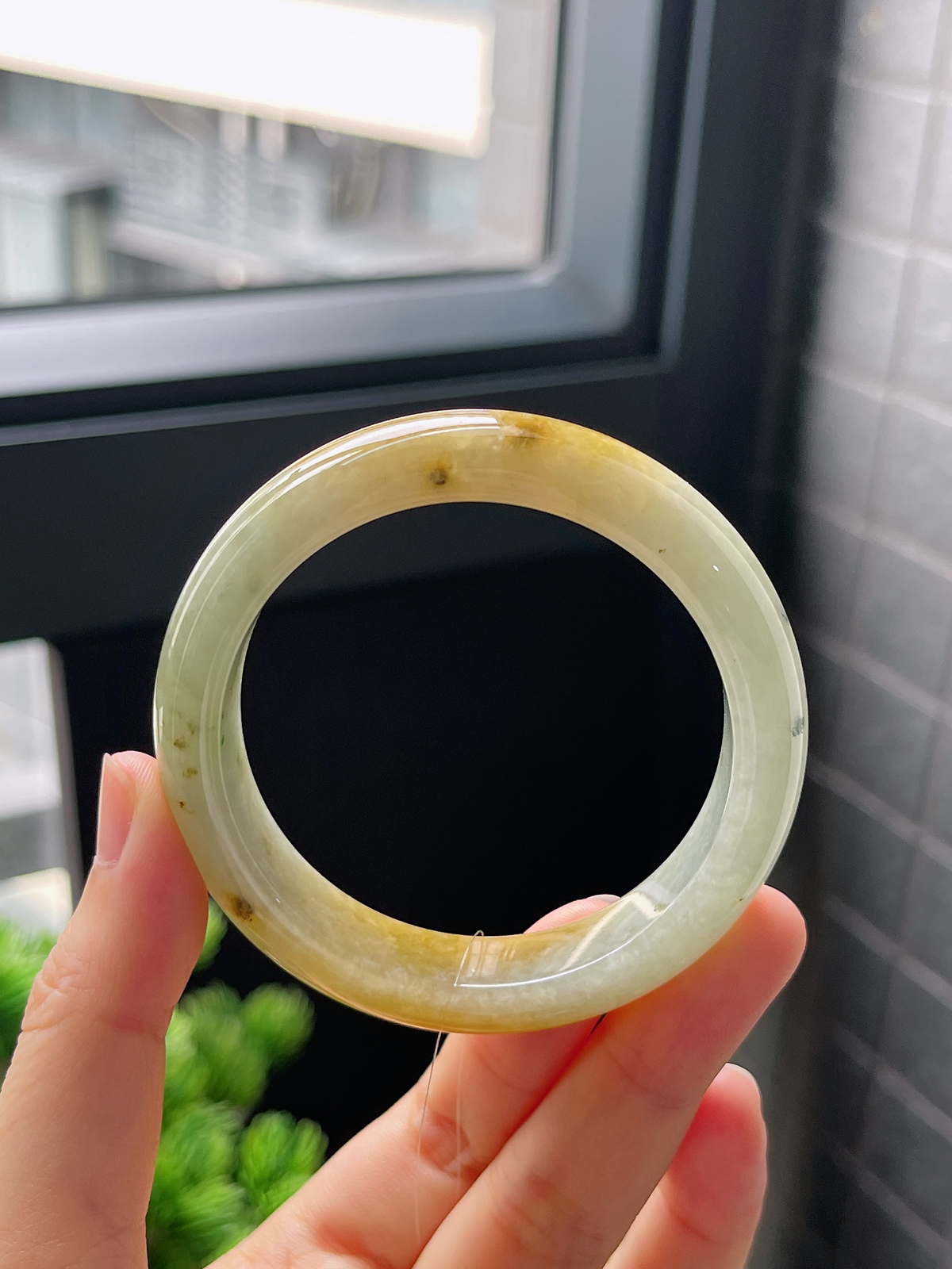 正圈50.8圈口，翡翠糯化种黄色手镯