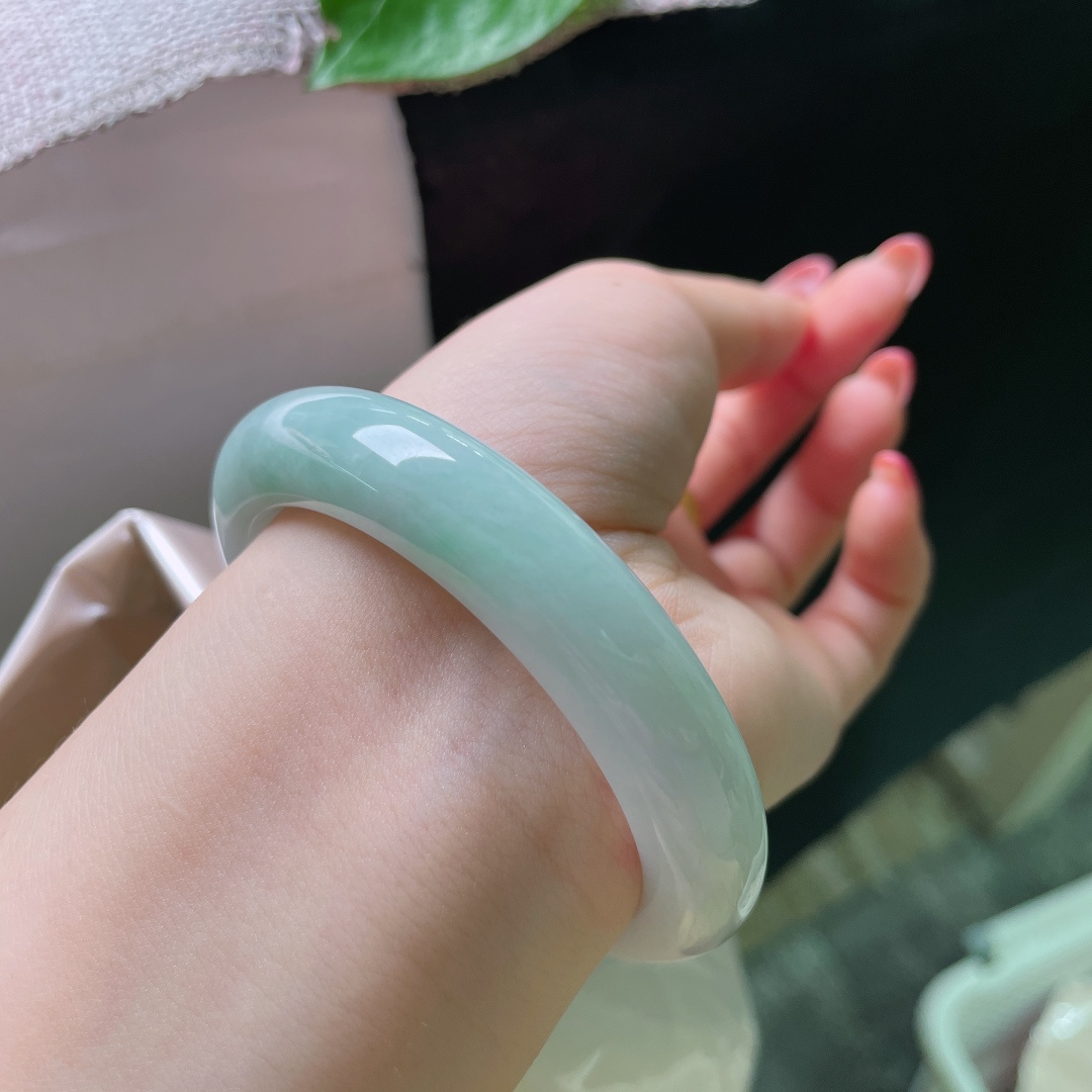 52/11.6/8.5，蓝底正圈，海蓝之谜，耐看，一点皮纹，ss55253a