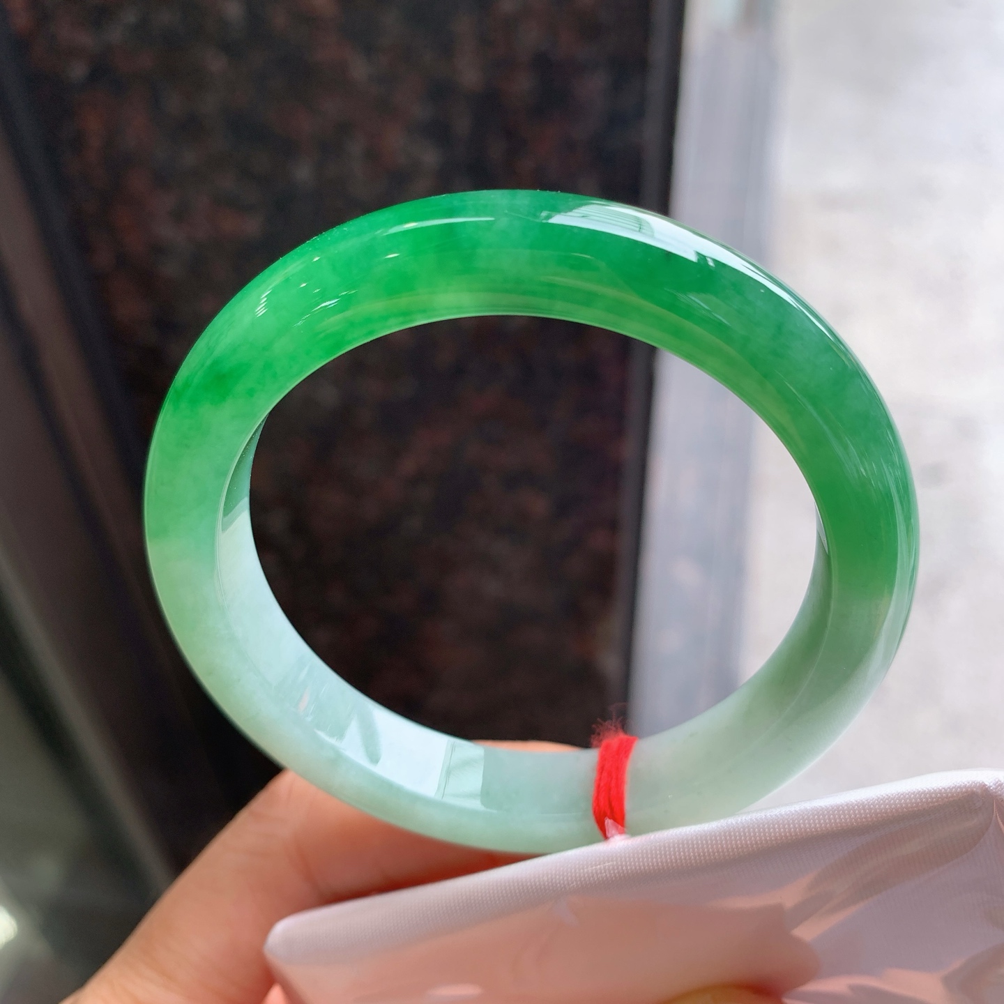 正圈冰飘绿 无裂 尺寸：54/10/8 色辣