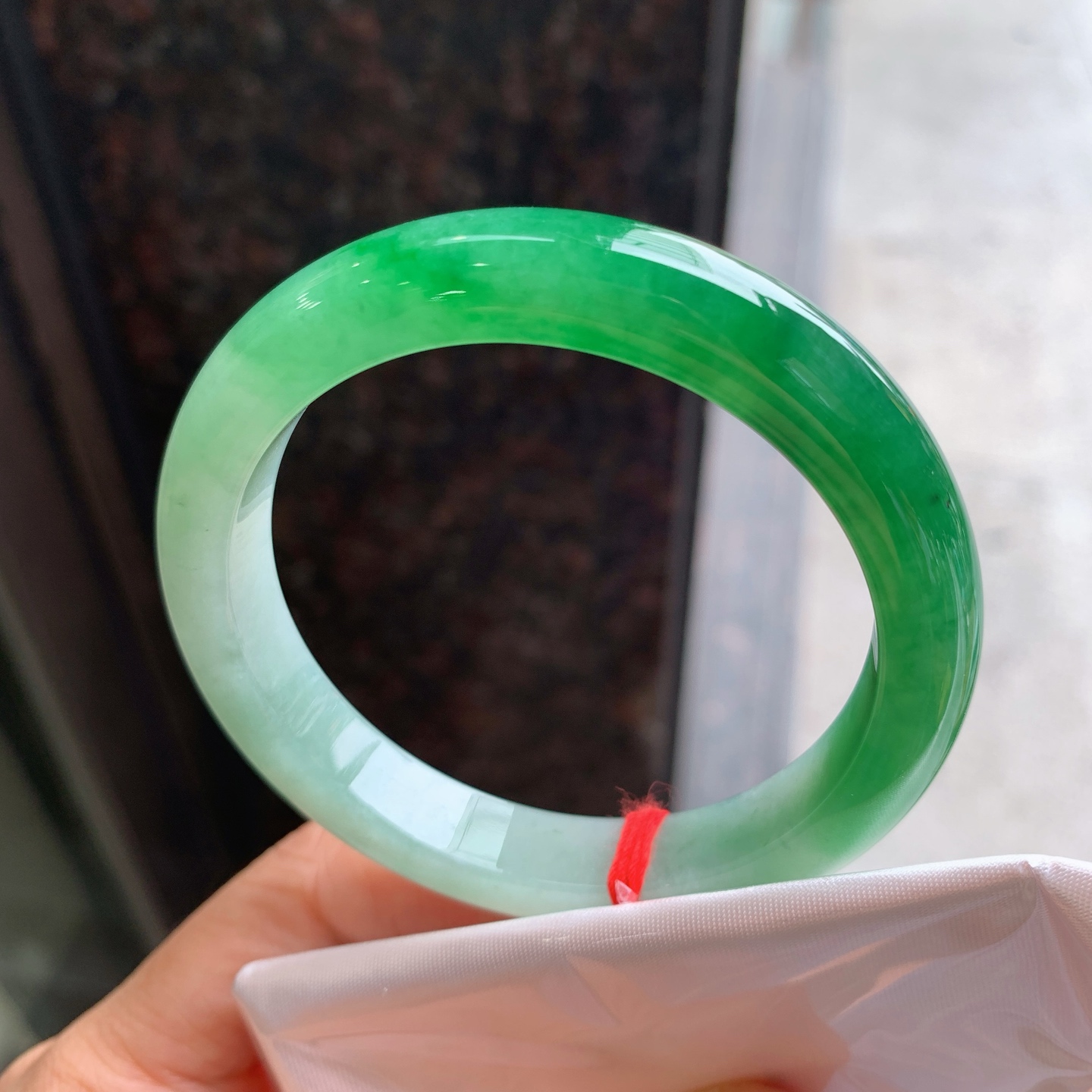 正圈冰飘绿 无裂 尺寸：54/10/8 色辣