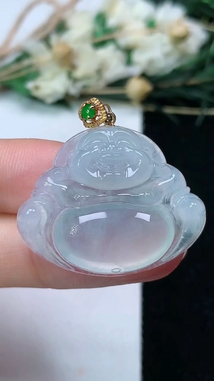 天然A货翡翠白冰佛公吊坠，尺寸24-30.2-6.7，重量:7.48g
7月1日