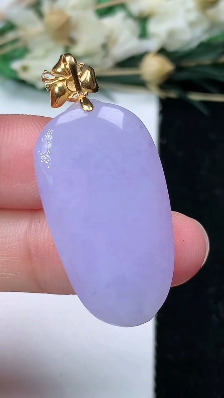 天然A货翡翠k金紫罗兰福瓜吊坠，尺寸29-16.6-7.7，重量:7.84g
7月1日