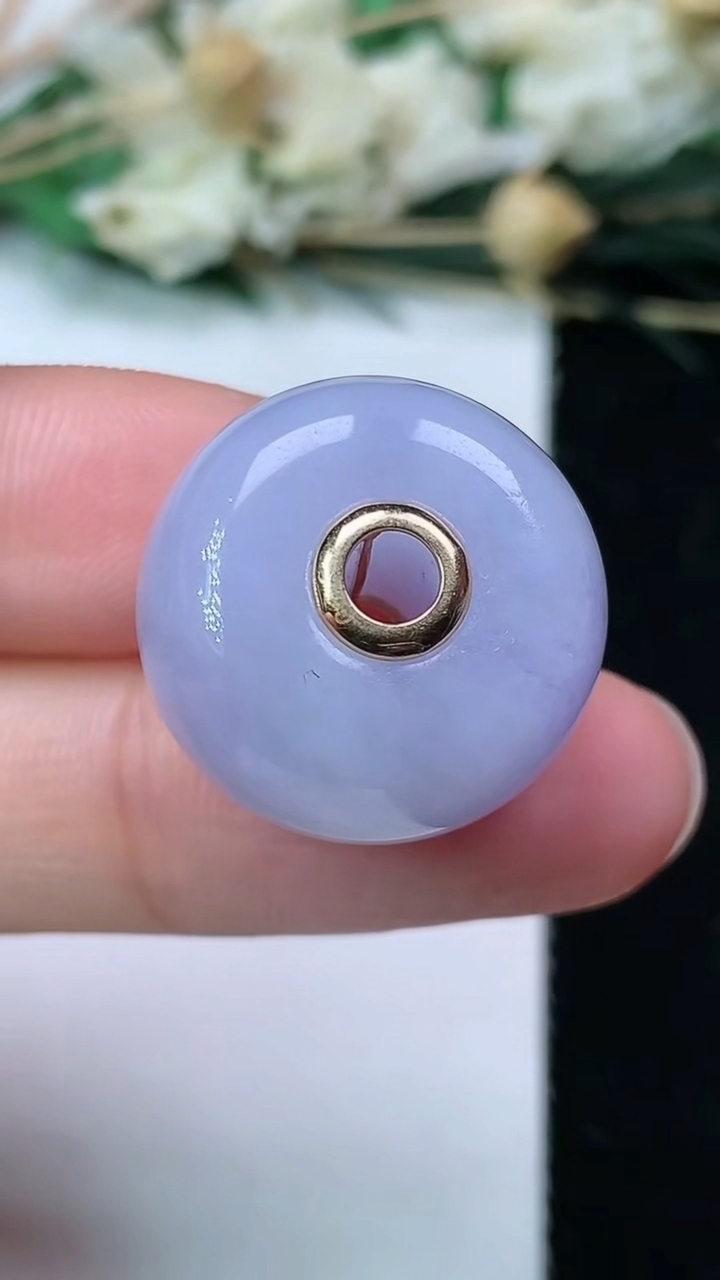 天然A货翡翠k金紫罗兰路路通吊坠，尺寸19-13，重量:10.40g
7月1日