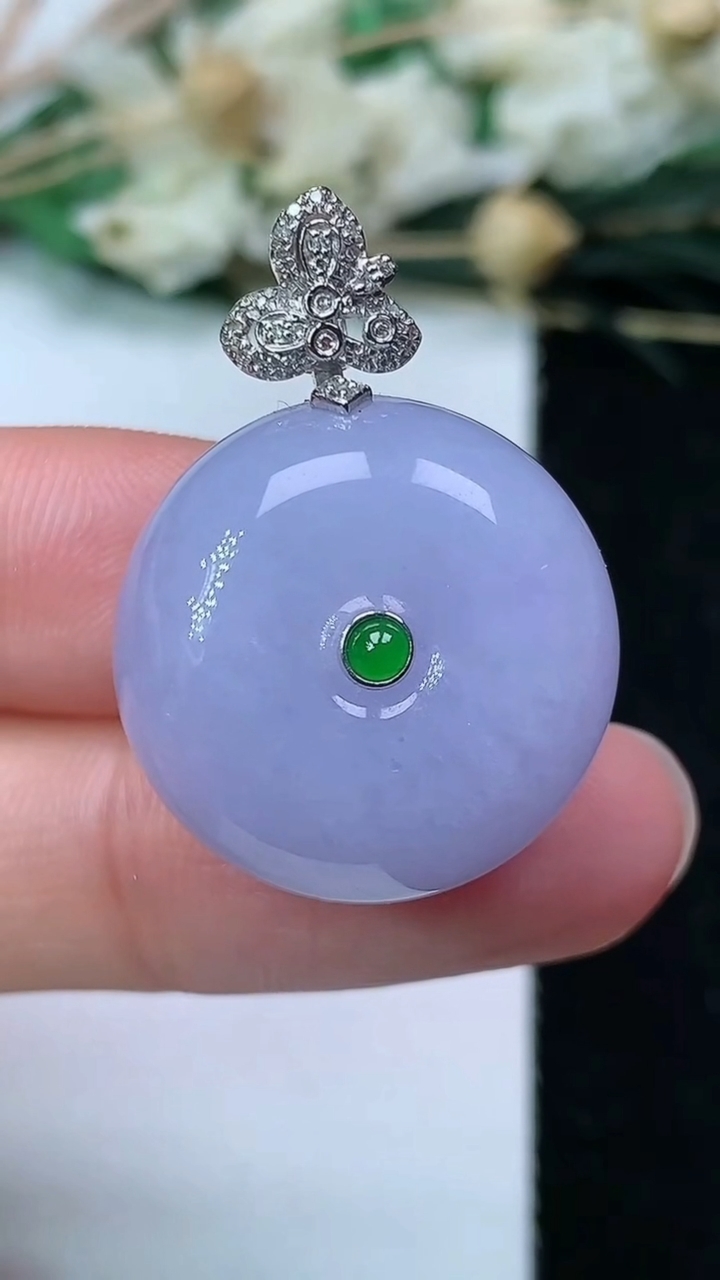 天然A货翡翠k金紫罗兰路路通吊坠，尺寸20.7-12.5，重量:12.24g
7月1日