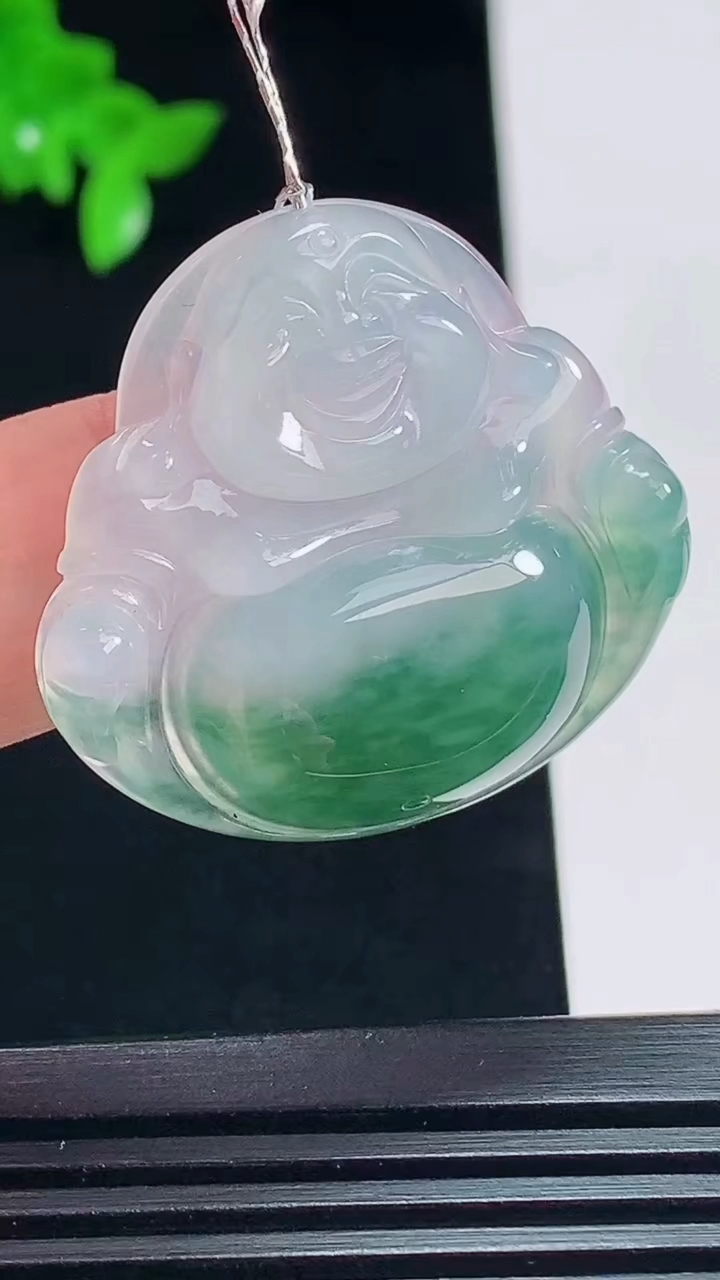 天然A货翡翠冰种飘花佛公吊坠，尺寸31-33.8-5.8 重量:9.05g
7月6日