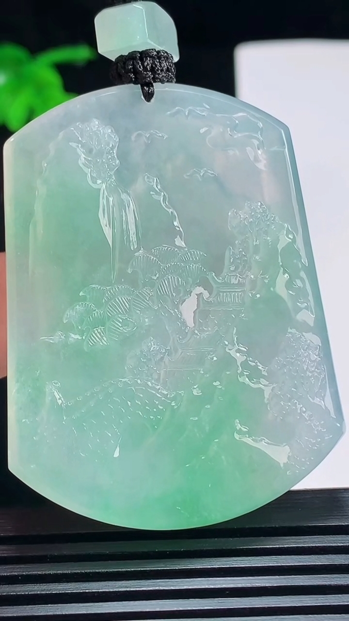 天然A货翡翠山水牌吊坠，尺寸54.5-41-6.5 重量:41.00g
7月6日