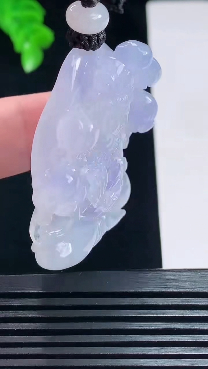 天然A货翡翠种紫罗兰大势至菩萨吊坠，尺寸46.3-41.5-11 重量:34.27g
7月7日
