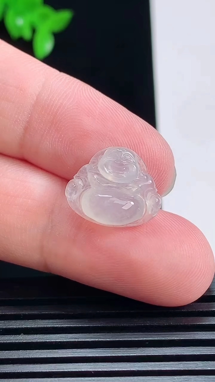 天然A货翡翠佛公吊坠，尺寸13-15.5-4.8 重量:1.35g
7月7日