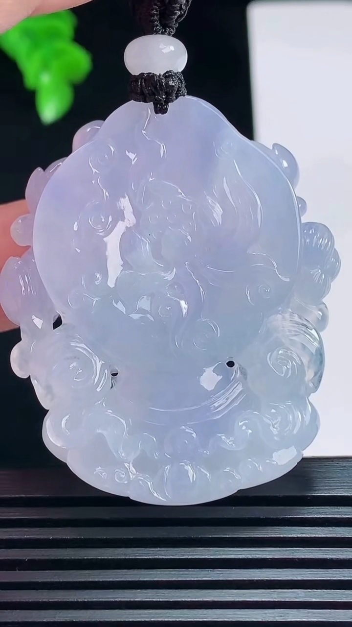 天然A货翡翠种紫罗兰大势至菩萨吊坠，尺寸46.3-41.5-11 重量:34.27g
7月7日