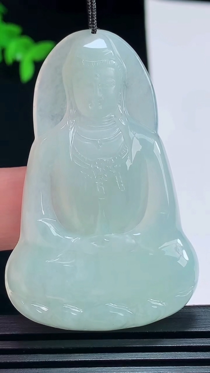 天然A货翡翠素衣观音吊坠，尺寸55.5-36-5.5 重量:20.46g
7月8日